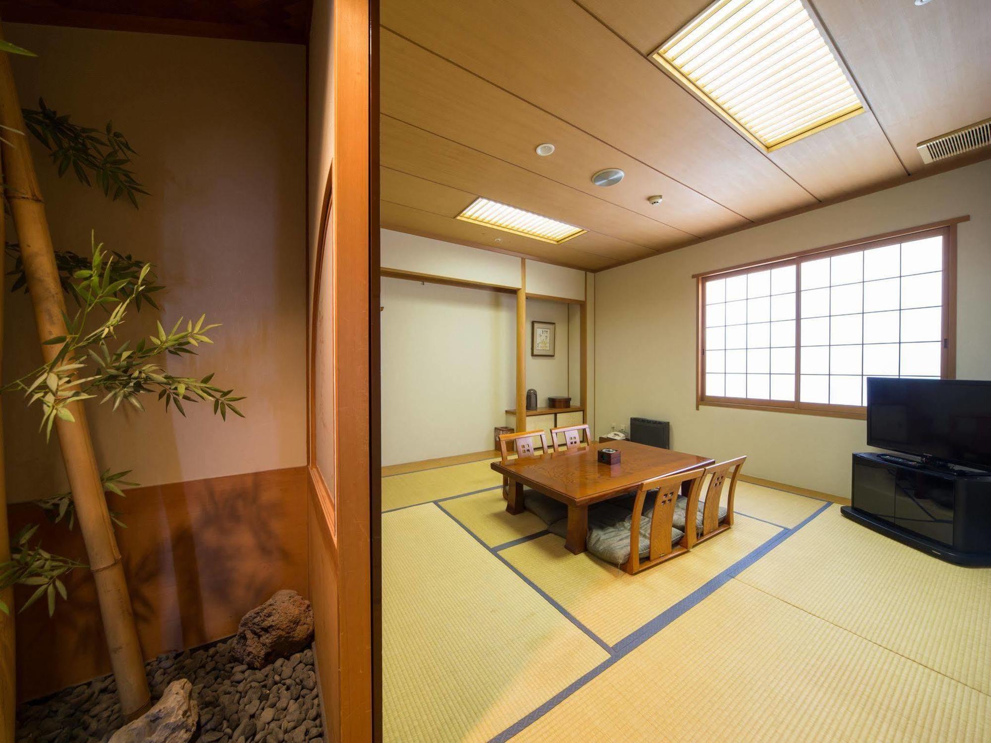 Hotel Claiton Esaka Suita Exterior photo